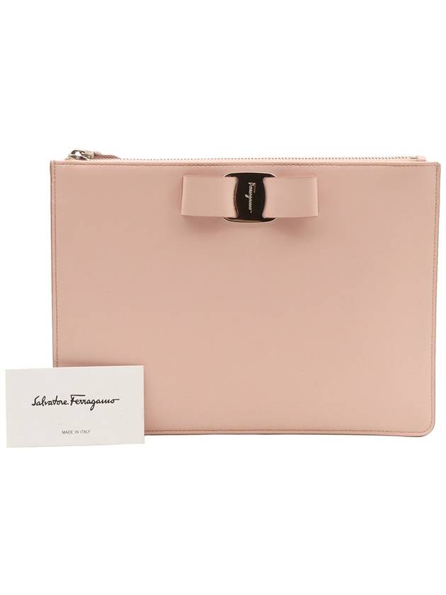 Ferragamo baby pink calfskin silver bara bow hand strap clutch 22 D547 - SALVATORE FERRAGAMO - BALAAN 2