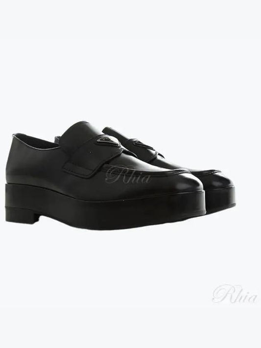 Triangle Logo Square Toe Brushed Leather Loafers Black - PRADA - BALAAN 2