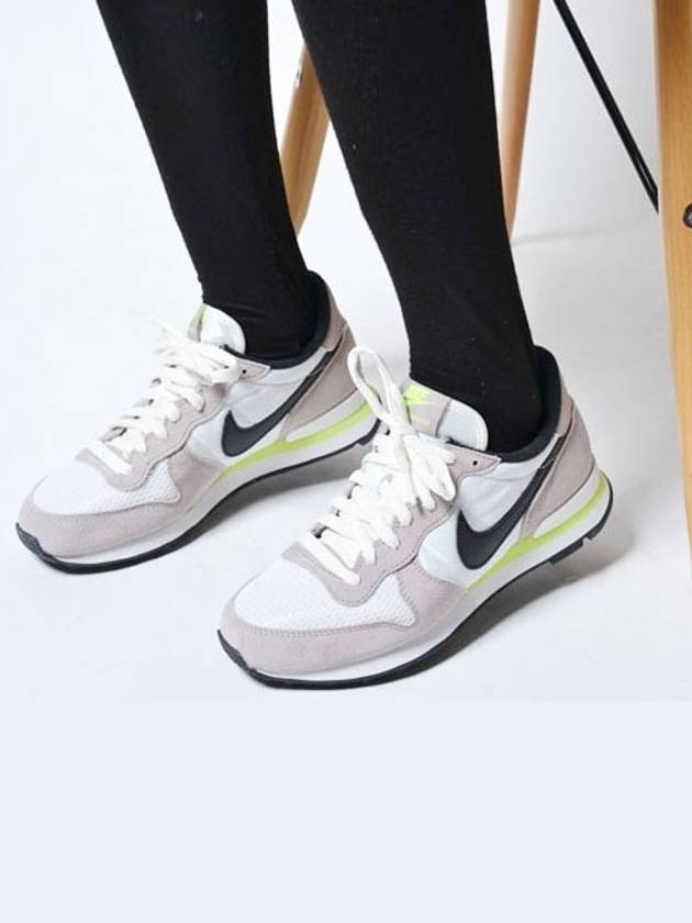 01629684007InternationalistWhite Bolt Black - NIKE - BALAAN 1