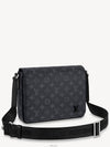 District PM Messenger Bag Black - LOUIS VUITTON - BALAAN 2