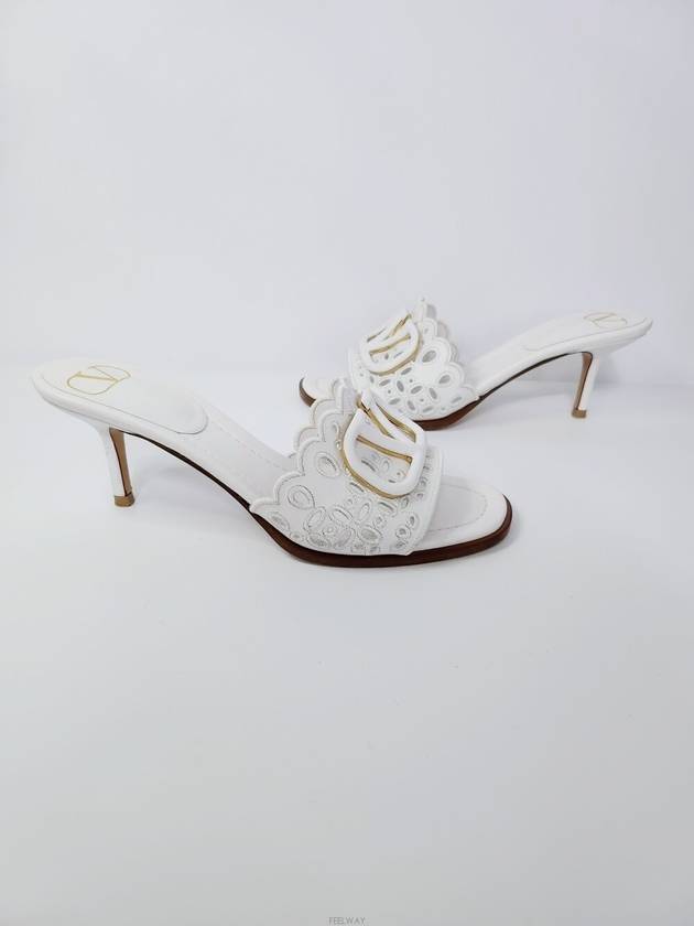 Used luxury goods DHLUX V logo white women s sandals 37 235 - VALENTINO - BALAAN 3