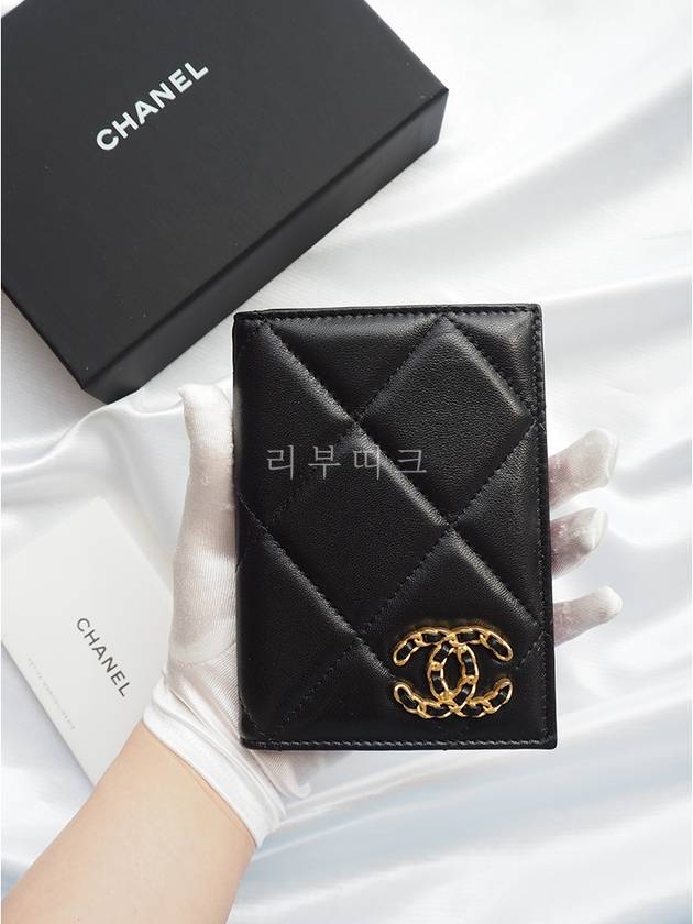 23A 19 Nineteen Quilted Passport Wallet CardLambskin Black Gold Plated AP3363 - CHANEL - BALAAN 2