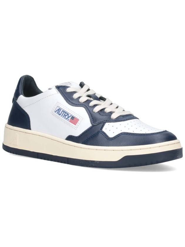 Medalist Navy Tab Low Top Sneakers White Navy - AUTRY - BALAAN 3