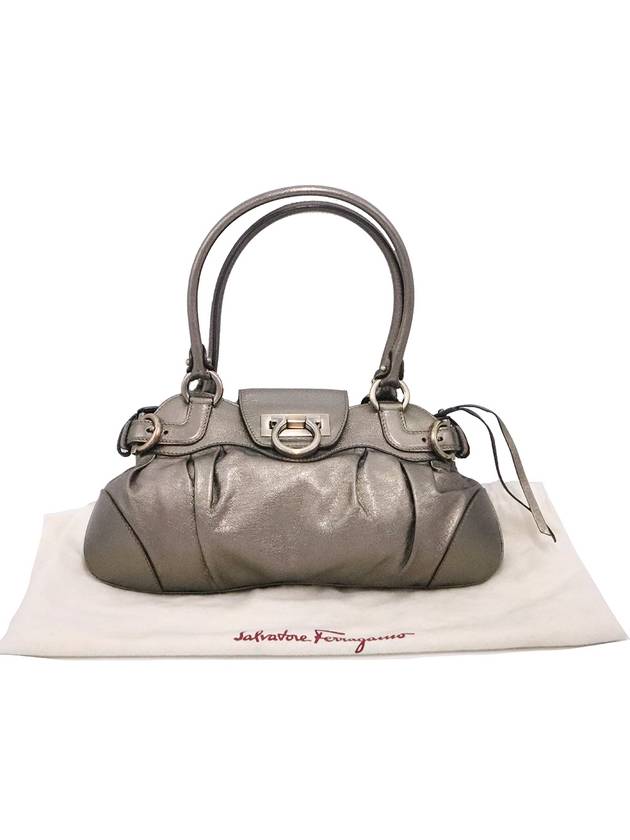 Ferragamo 21 6317 gray metallic silver Gancini embellished shoulder bag - FENDI - BALAAN 2