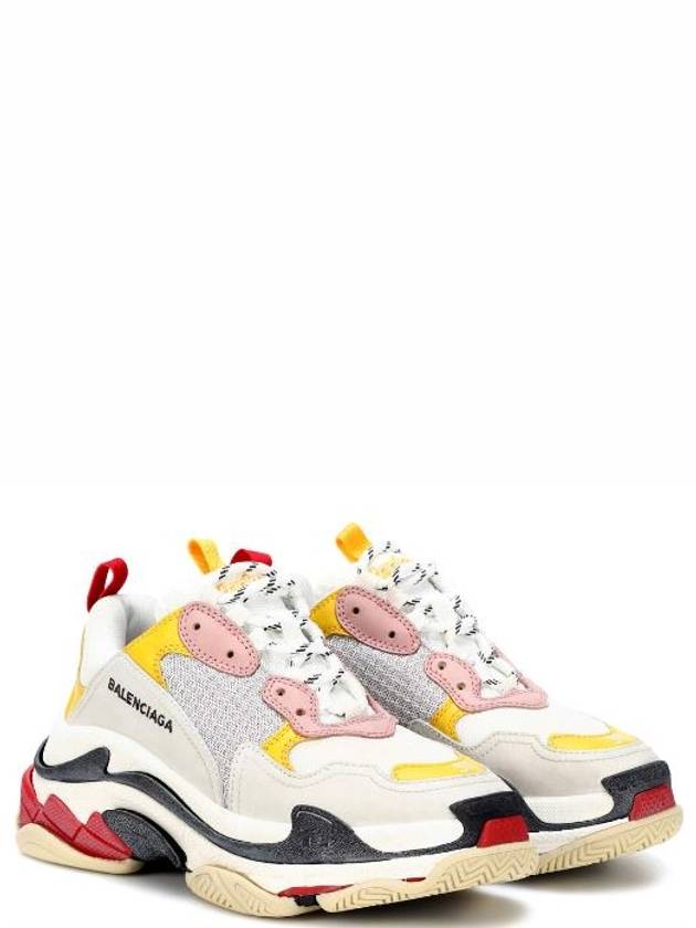 Triple S Low Top Sneakers Cream Yellow - BALENCIAGA - BALAAN 3