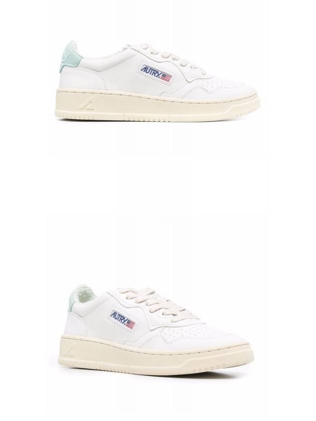 Women's Medalist Goat Mint Tab Low Top Sneakers White - AUTRY - BALAAN 5