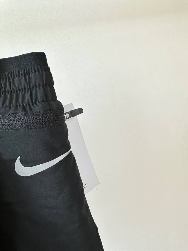 Tempo Lux 3 Inch Shorts Black - NIKE - BALAAN 5