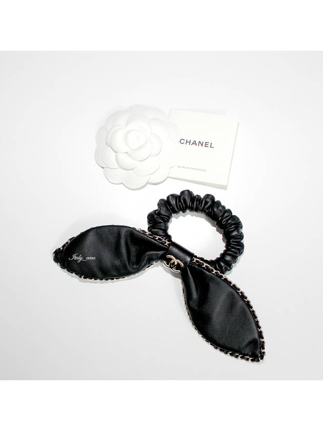 CC Chain Leather Ribbon Scrunchy Black - CHANEL - BALAAN.