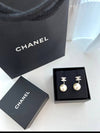 Metal Glass Strass Pearly White Earrings Silver - CHANEL - BALAAN 7