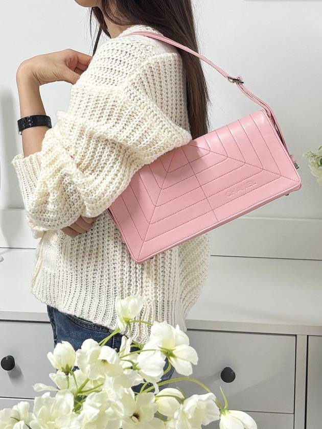 9th Division Pink Chocolate Bar Shoulder Bag 3VCHB17369 - CHANEL - BALAAN 9