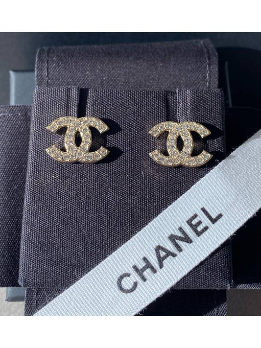 CC logo earrings gold metal crystal ABE431 - CHANEL - BALAAN 1