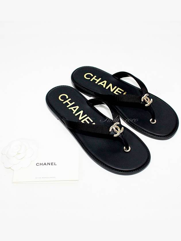 Women's CC Logo Flip Flops Black - CHANEL - BALAAN 4