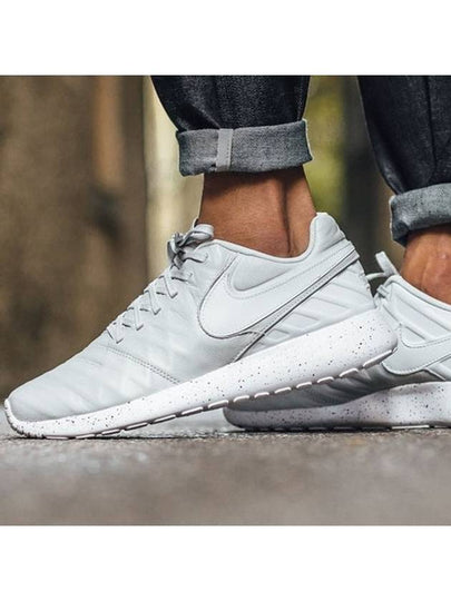 Roshe Tiempo Low Top Sneakers Grey - NIKE - BALAAN 2