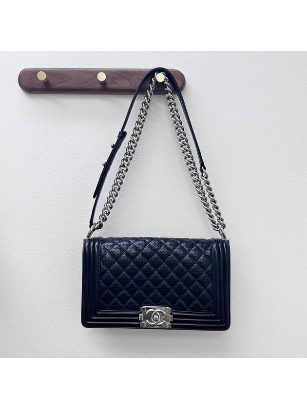 19th Division Black Chain Boy Bag 3VCHB23005 - CHANEL - BALAAN 8