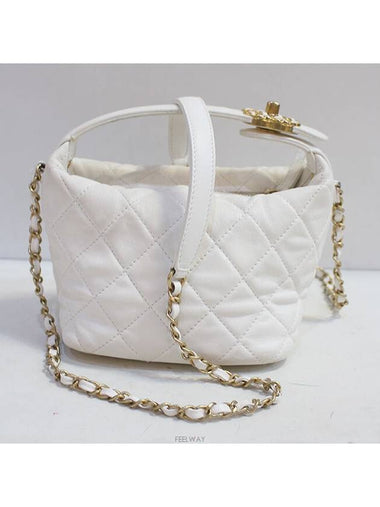 women cross bag - CHANEL - BALAAN 1