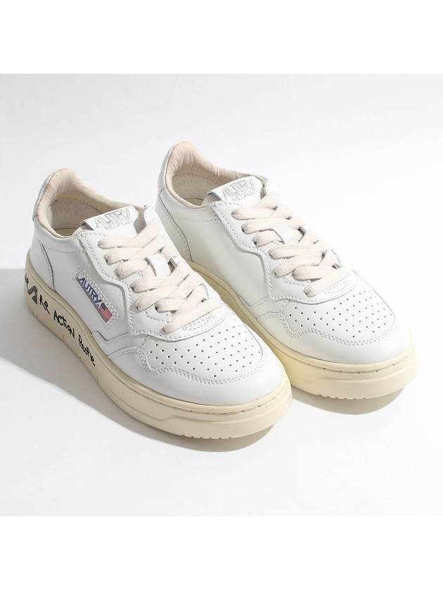 slogan logo sole medalist low top sneakers white - AUTRY - BALAAN 3