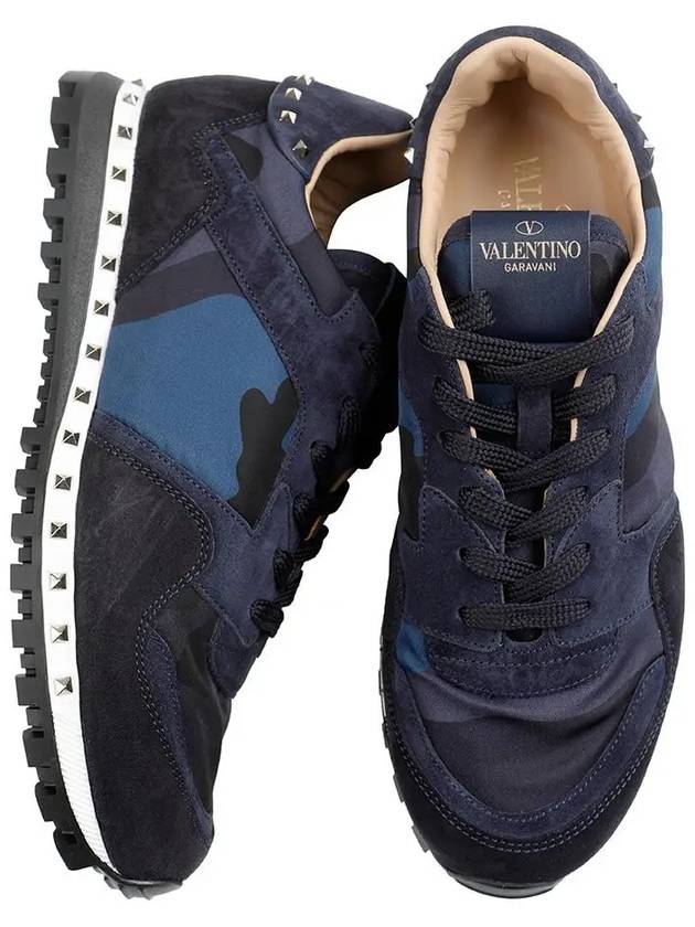 Men's Rockrunner Camouflage Suede Low Top Sneakers Navy - VALENTINO - BALAAN 2