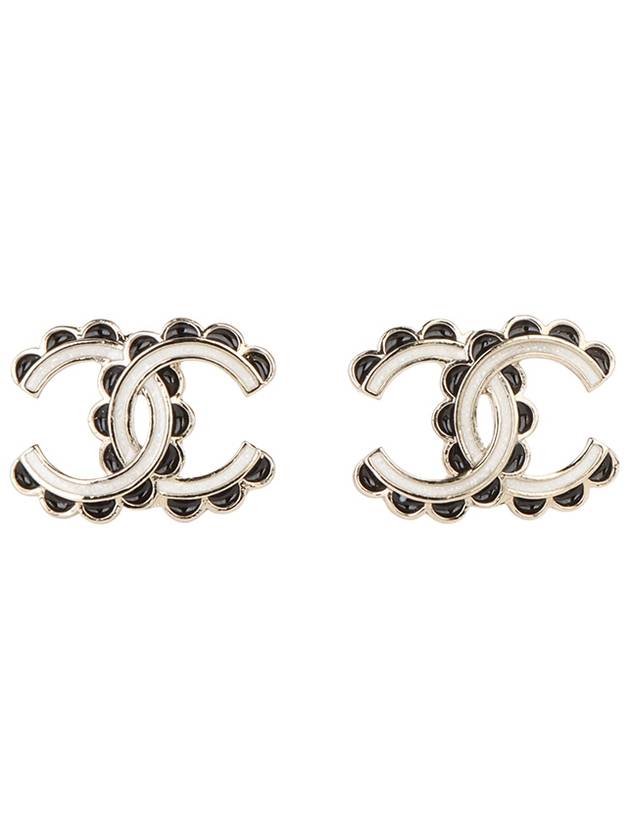 ABE184 CC logo white resin earring earrings 24 years invoice 33506 - CHANEL - BALAAN 1