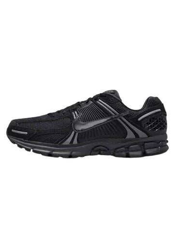 Zoom Vomero 5 Low Top Sneakers Black - NIKE - BALAAN 1