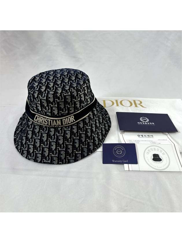 58 Dior Women s Oblique Embroidered Bucket Hat Navy - DIOR - BALAAN 5