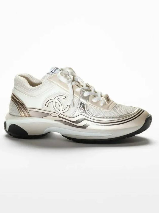 Women CC Logo Fabric Laminated Low Top Sneakers Silver Ivory - CHANEL - BALAAN 2