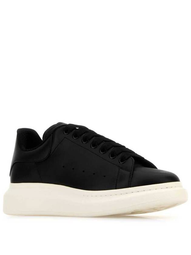 Oversized Lace-Up Low-Top Sneakers Black - ALEXANDER MCQUEEN - BALAAN 3