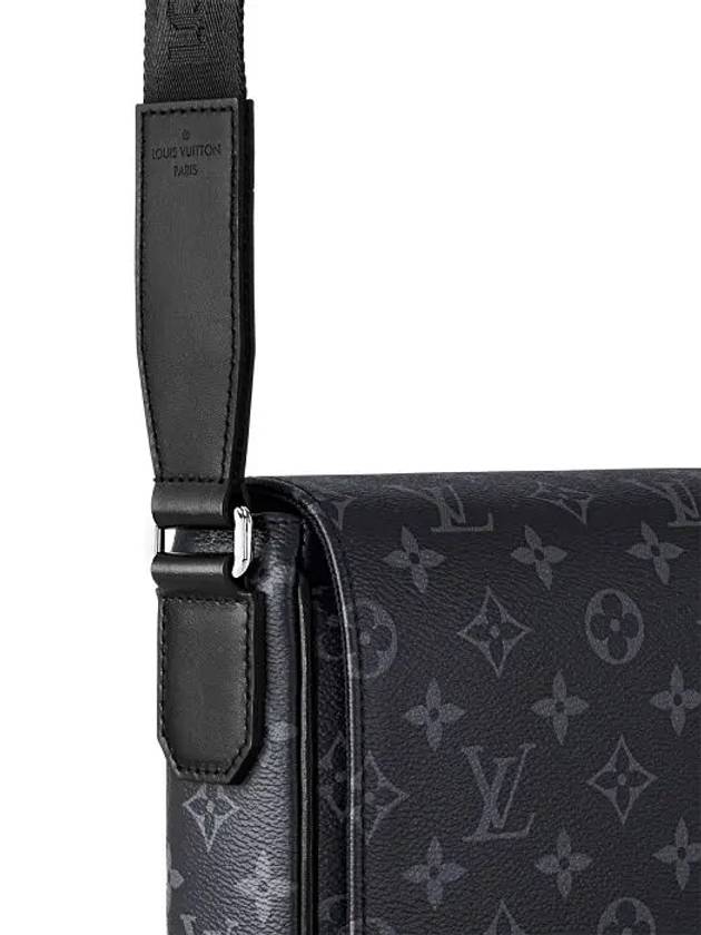 District PM Messenger Bag Black - LOUIS VUITTON - BALAAN 6