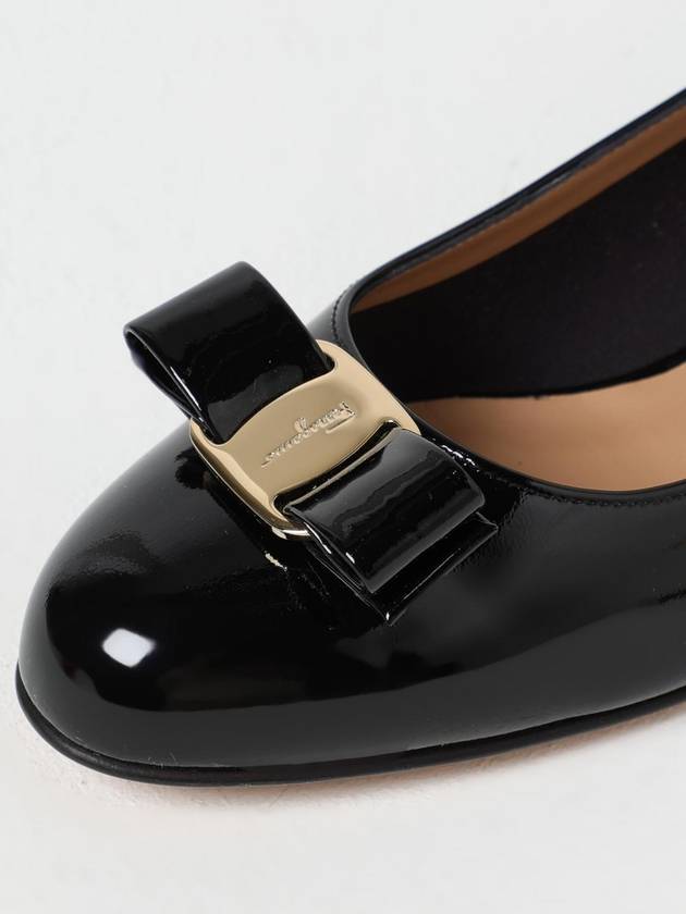 Vara Bow Patent Pumps Black - SALVATORE FERRAGAMO - BALAAN 5