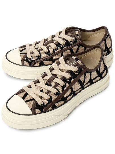 Women's Toile Iconographe Low Top Sneakers Black Beige - VALENTINO - BALAAN 2