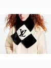 Women's Gogram Fur Scarf M77866 - LOUIS VUITTON - BALAAN 6