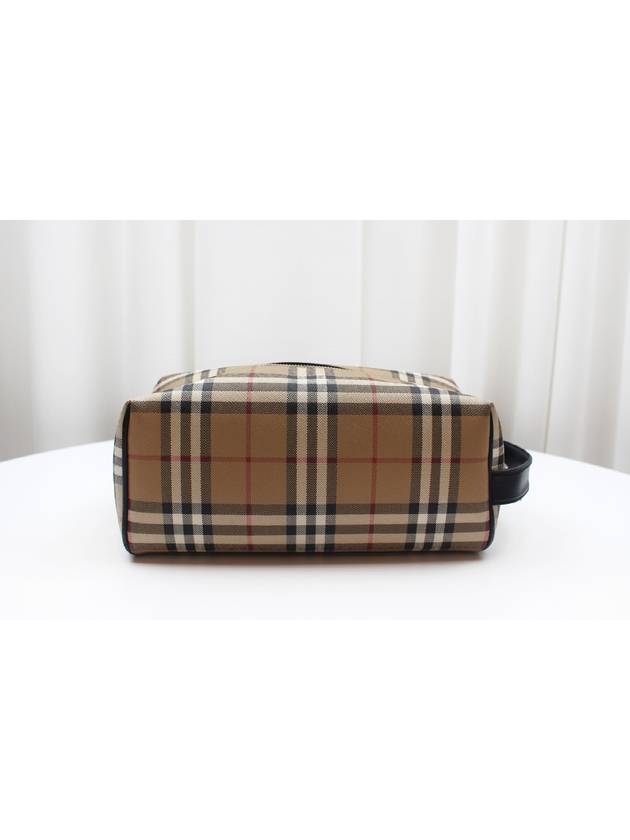 Vintage Check Travel Pouch 8057939 - BURBERRY - BALAAN 4