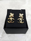 Lux You CC logo ribbon cubic earrings gold - CHANEL - BALAAN 3