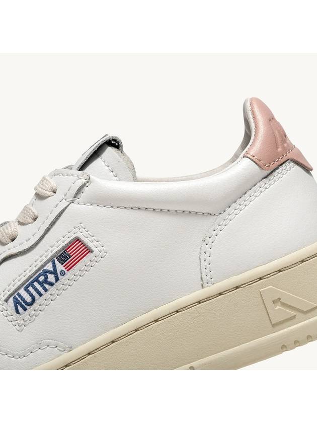 Medalist Pink Tab Leather Low Top Sneakers White - AUTRY - BALAAN 6