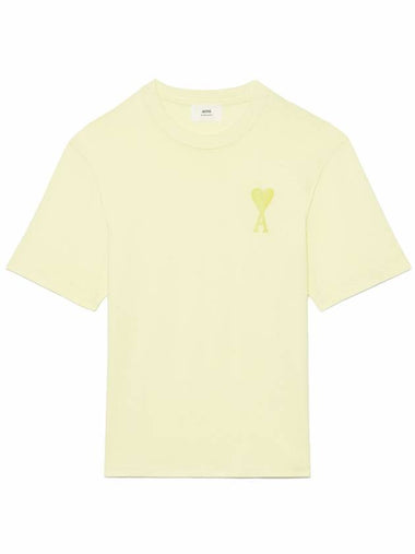 UTS002.726 703 Heart Logo Patch Short Sleeve T-Shirt Pale Yellow T-Shirt TJ - AMI - BALAAN 1