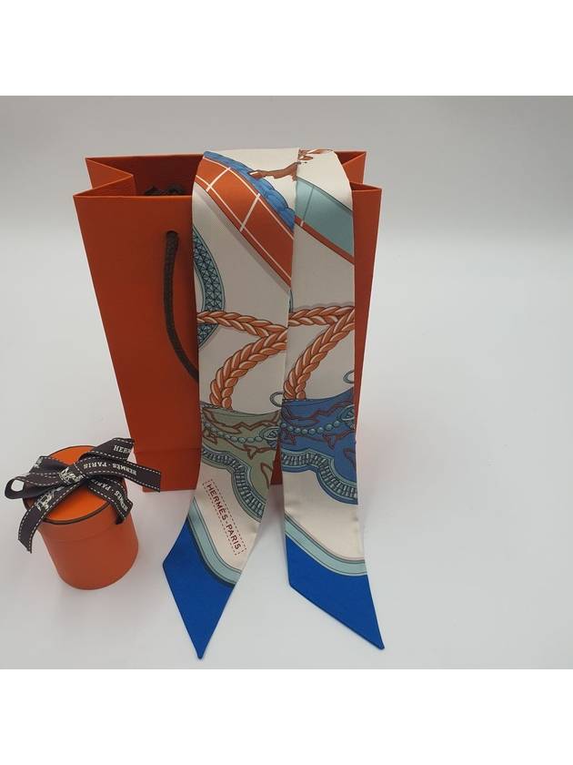 Grand Apparat Twilly Silk Scarf Creme Blue Terracotta - HERMES - BALAAN 4