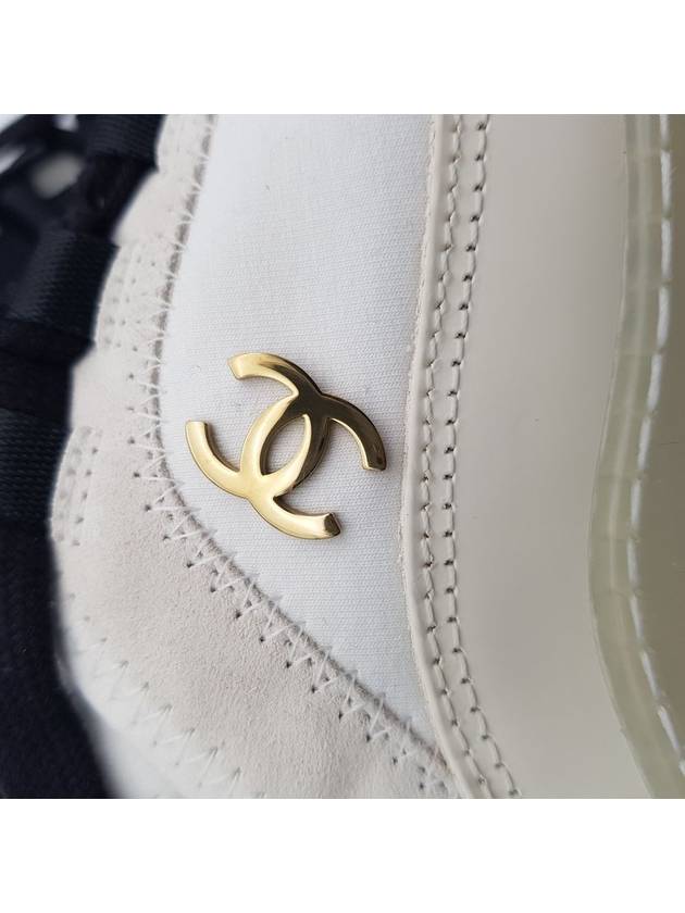 Mixed Fibers Velvet Calfskin Low Top Sneakers Ivory - CHANEL - BALAAN 10