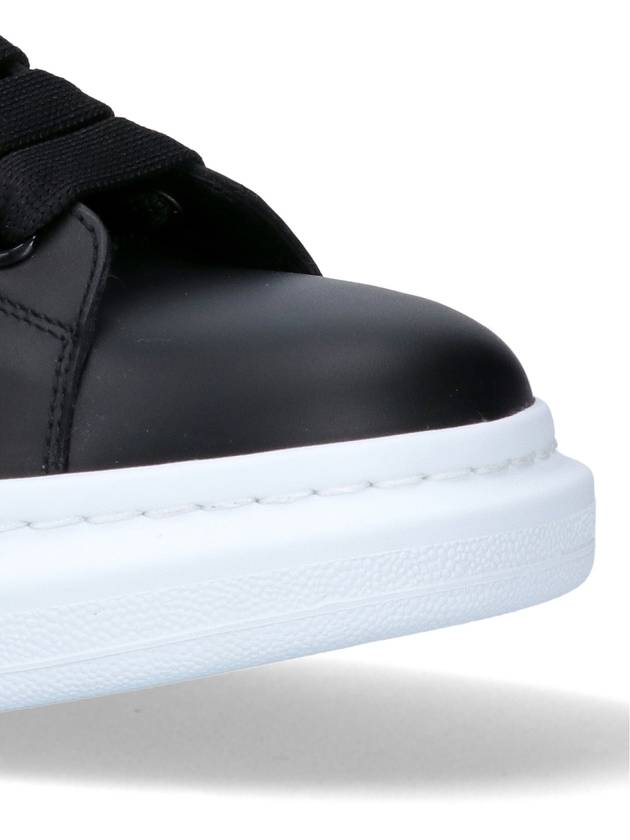 Oversized Leather Tab Low Top Sneakers Black - ALEXANDER MCQUEEN - BALAAN 9