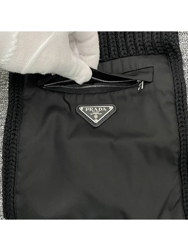 triangle logo zipper pocket muffler black - PRADA - BALAAN.