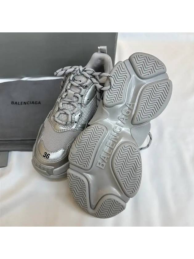 Triple S Low Top Sneakers Silver - BALENCIAGA - BALAAN.