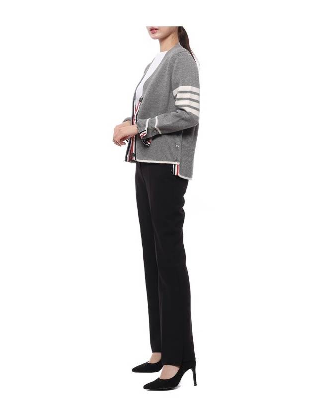 Women's Fine Merino Jersey Sailboat 4 Bar Boxy V Neck Cardigan Light Grey - THOM BROWNE - BALAAN 5