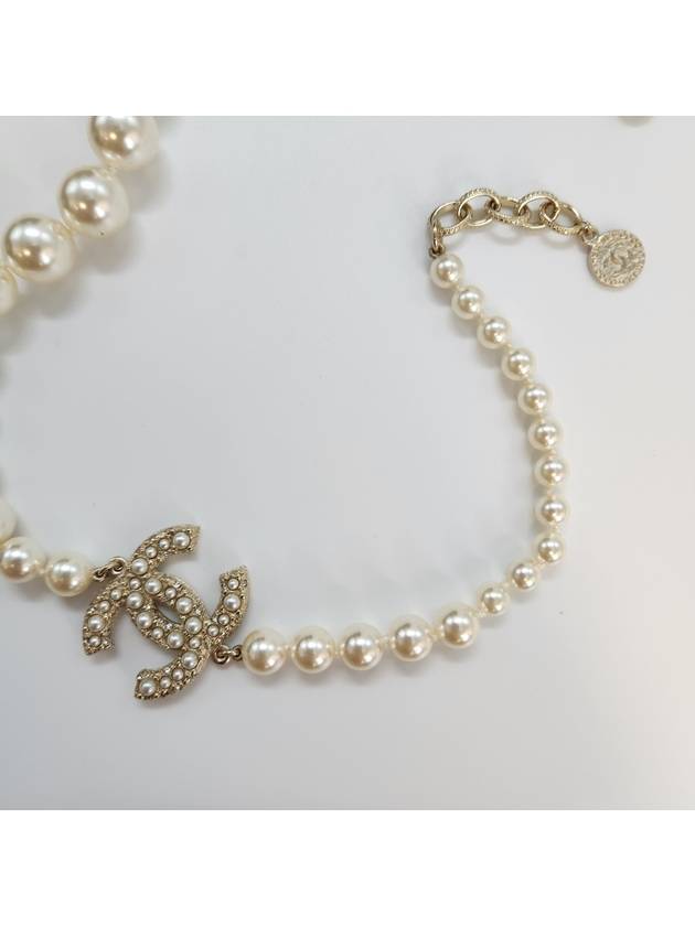 Necklace Metal Glass Pearls Resin & Gold Pearly White Crystal - CHANEL - BALAAN 3