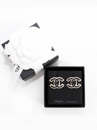 CC Logo Stud Earrings Gold Black - CHANEL - BALAAN 2