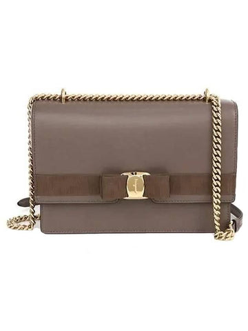 Vara Leather Shoulder Bag Brown - SALVATORE FERRAGAMO - BALAAN 1