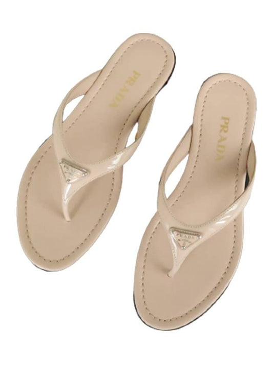 triangle logo enamel leather flip flops beige - PRADA - BALAAN 2