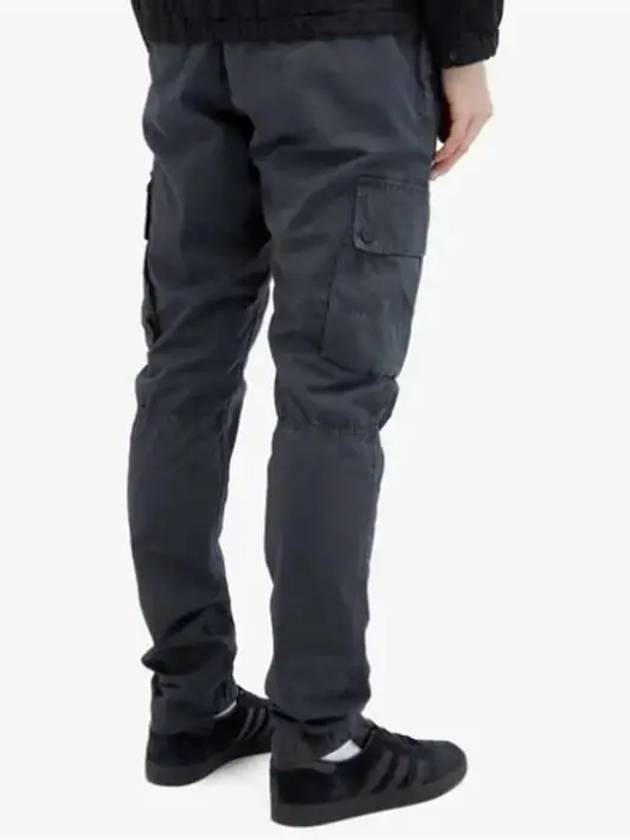 Wappen Patch Old Treatment Slim Fit Cargo Straight Pants Charcoal - STONE ISLAND - BALAAN 6