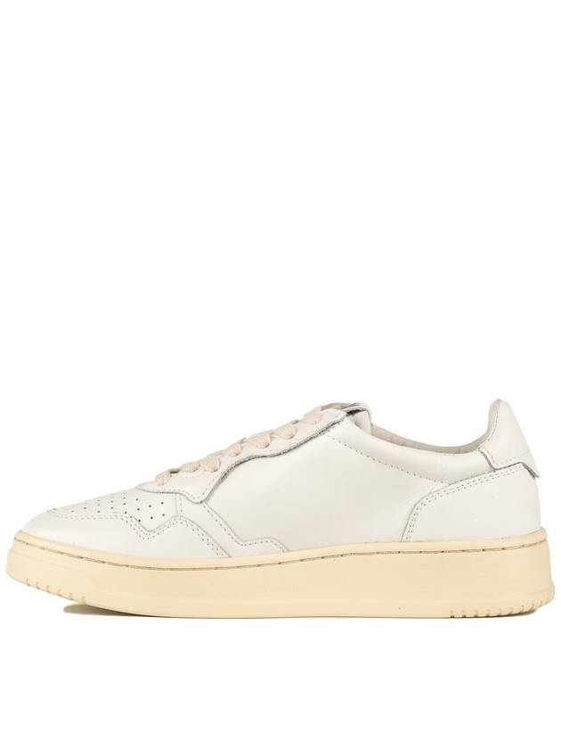 Medalist Leather Low Top Sneakers White - AUTRY - BALAAN 3