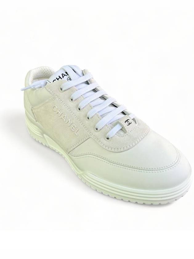 Lettering Two Tone Sneakers Suede Calfskin White - CHANEL - BALAAN 4