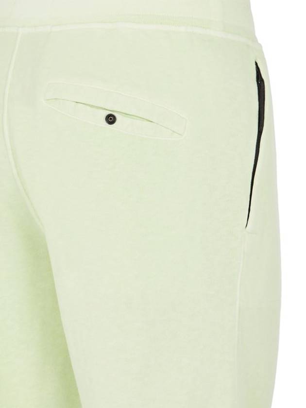 Men's OLD Treatment Logo Patch Cargo Bermuda Shorts Light Green - STONE ISLAND - BALAAN 4