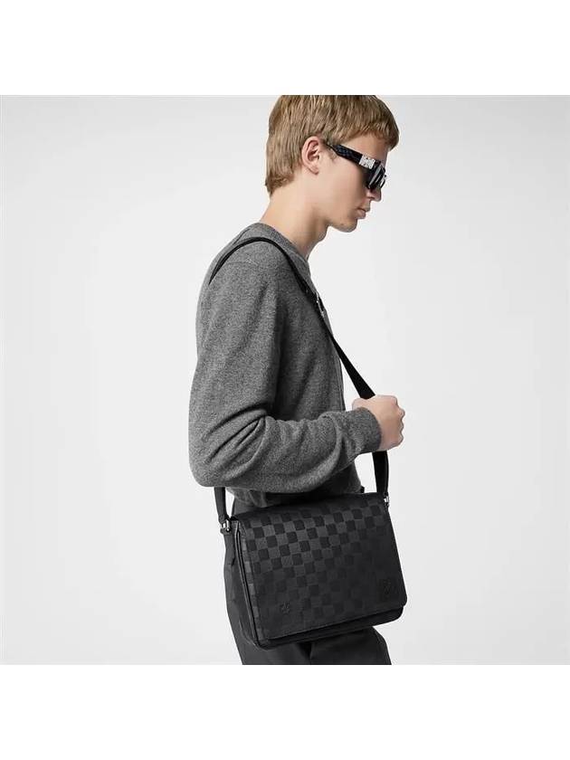 District PM Messenger Bag Black - LOUIS VUITTON - BALAAN 10