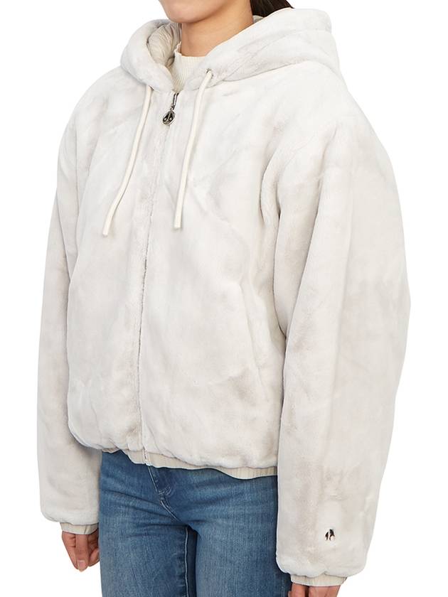 Women's Reversible Quilted Eaton Fur Jacket White - MOOSE KNUCKLES - BALAAN 4